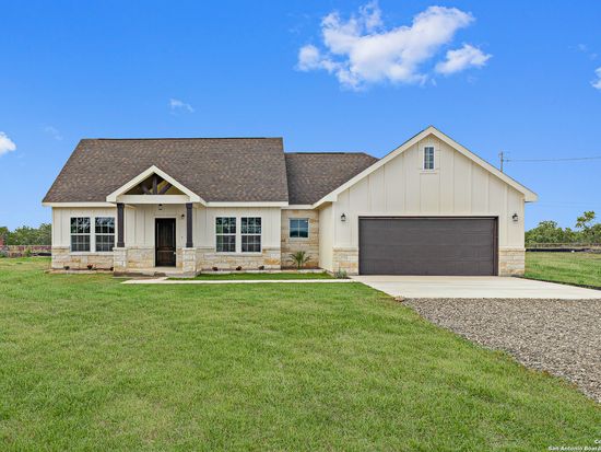 13016 Pueblo Nuevo, Atascosa, TX 78002