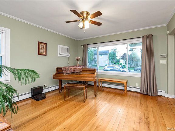 4th image of 1185 Webber Avenue