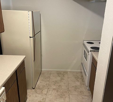 3rd image of 1209 Holik Dr #B