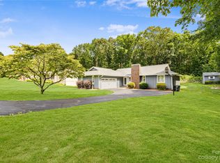 2042 19th Avenue Cir NE, Hickory, NC 28601