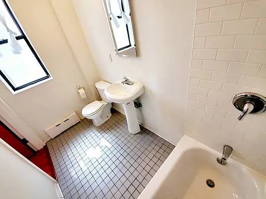 Rented by Brooklyn Property Group LLC | media 9