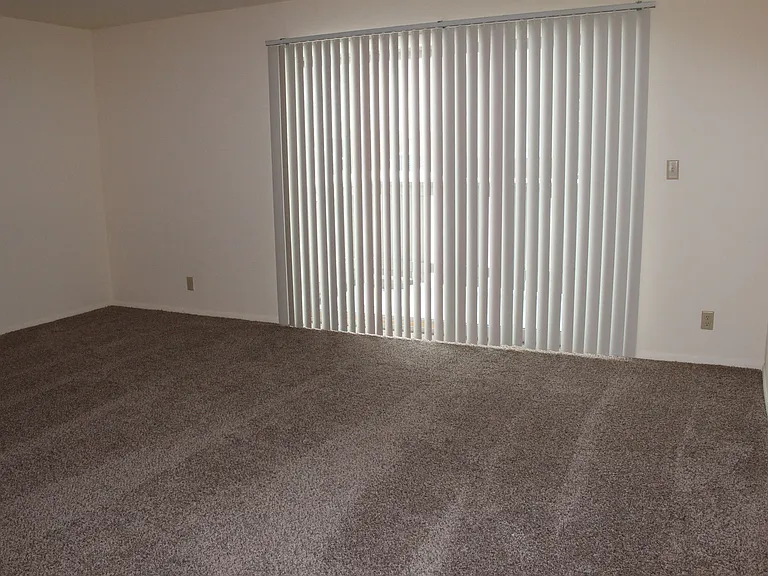 Kimberly Club Apartments — Photo 143