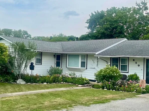 410 N 7th Ave, Hoopeston, IL 60942