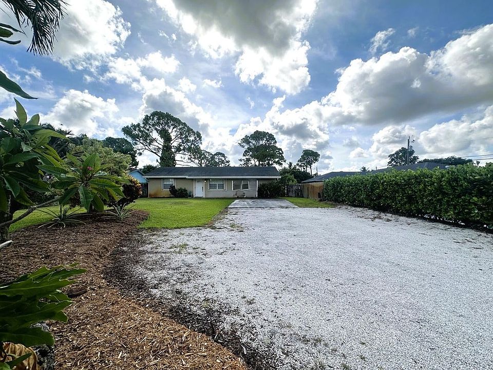 1st image of 5586 3rd Rd