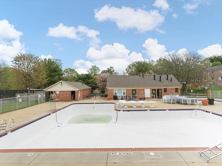 8114 A Colony Point Rd #G — Photo 17