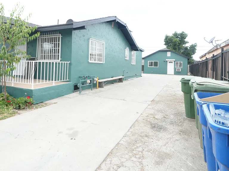 10727 Gorman Ave #10727 — Photo 4