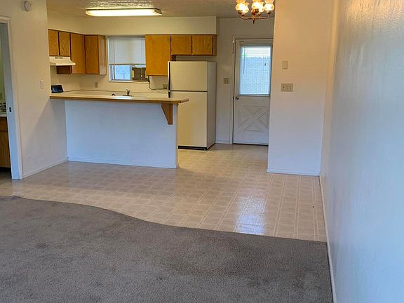3rd image of 101 N 1850 W APT 40