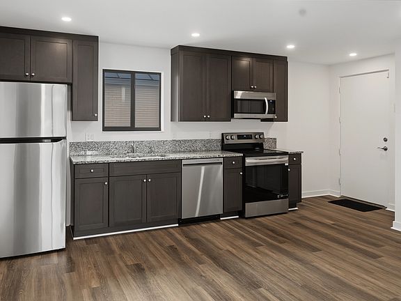 3rd image of 1310 Lake Ave #4