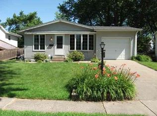 1950 Bristol Dr, Bettendorf, IA 52722