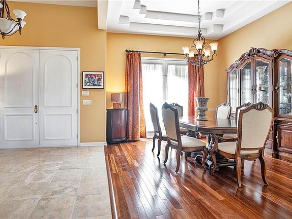 3rd image of 4712 Wingrove Blvd