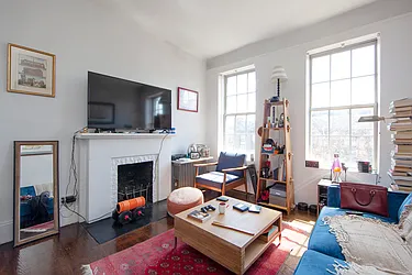 Rented by R New York