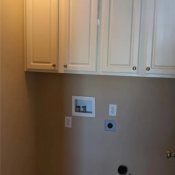 8730 Radford Ln — Photo 23