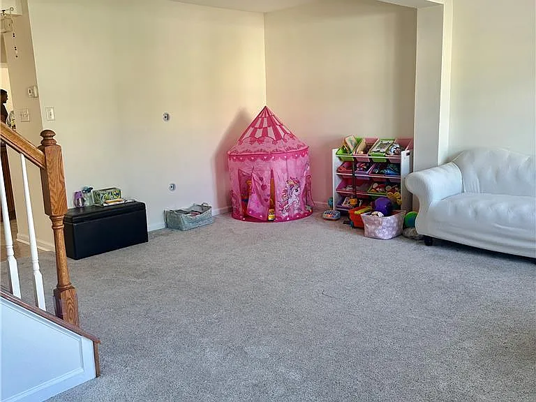 1051 Sparrow Way — Photo 14