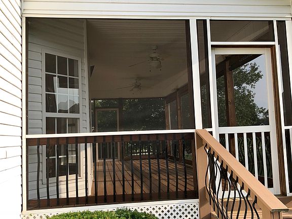 4th image of 32 Champagne Cir