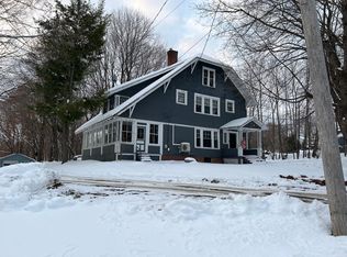 9 School St, Dexter, ME 04930
