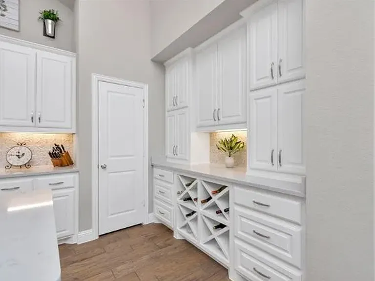 7013 Cross Point Ln — Photo 23