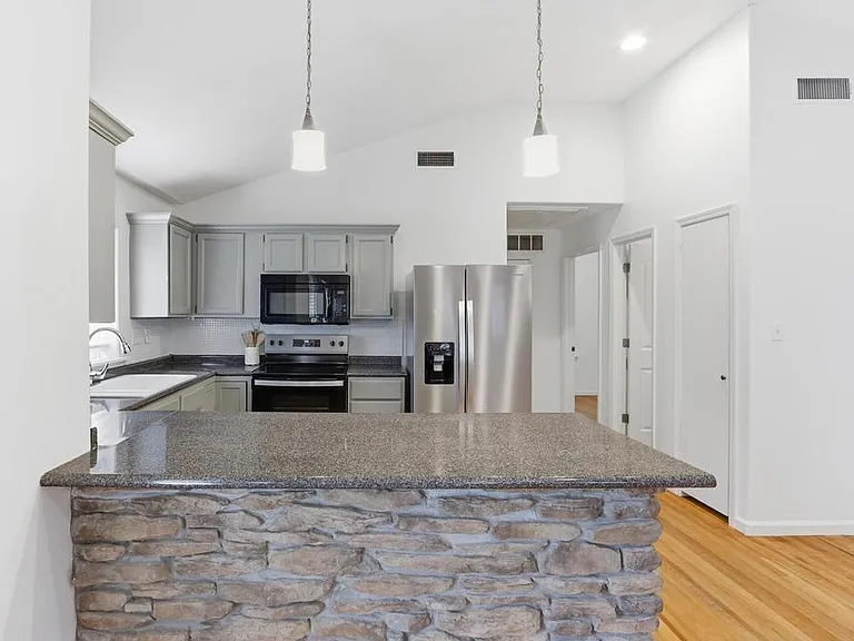 4906 Verne Rd — Photo 8