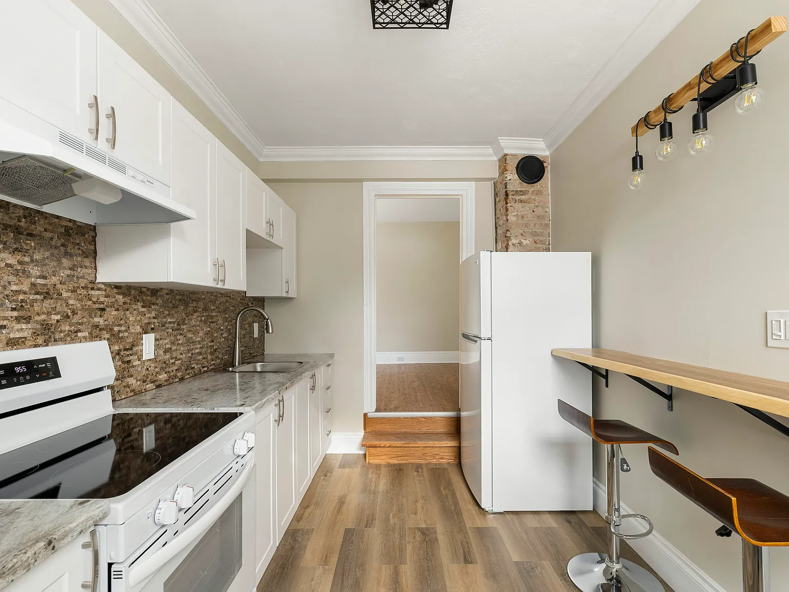 90 Barrack Street — Photo 2
