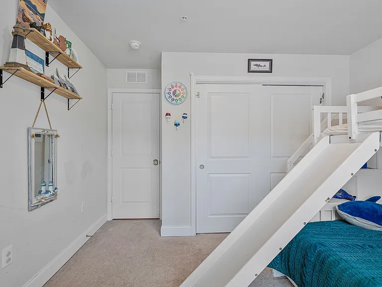 703 Skippers Ln — Photo 28