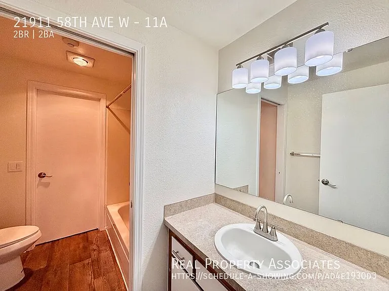 Hillcrest — Photo 20