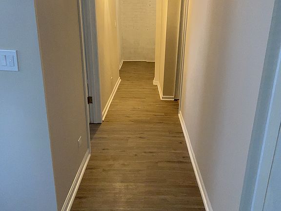 4th image of 4420 N Lockwood Ave #1BN