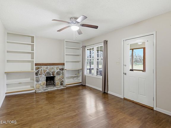 5th image of 2036 Morganton Rd