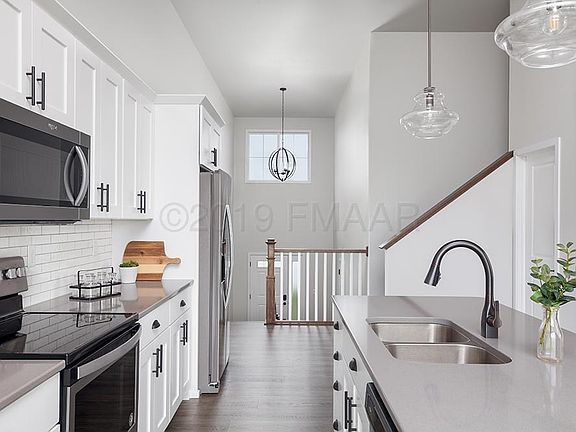 2nd image of 1114 Eaglewood Ave W