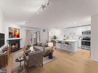 2105 N Rolfe St APT A, Arlington, VA 22209