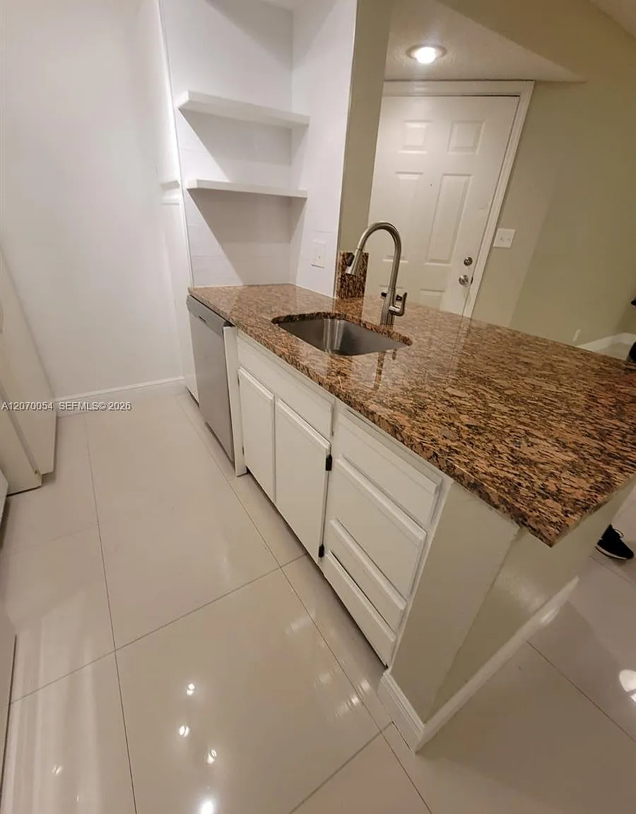 Sundance At Davie Condo — Photo 2