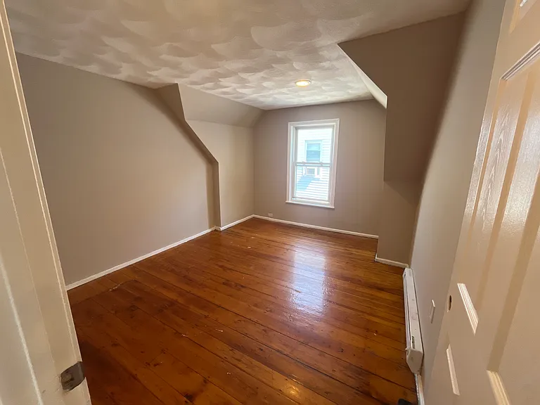 94 Chatham St #1 — Photo 7