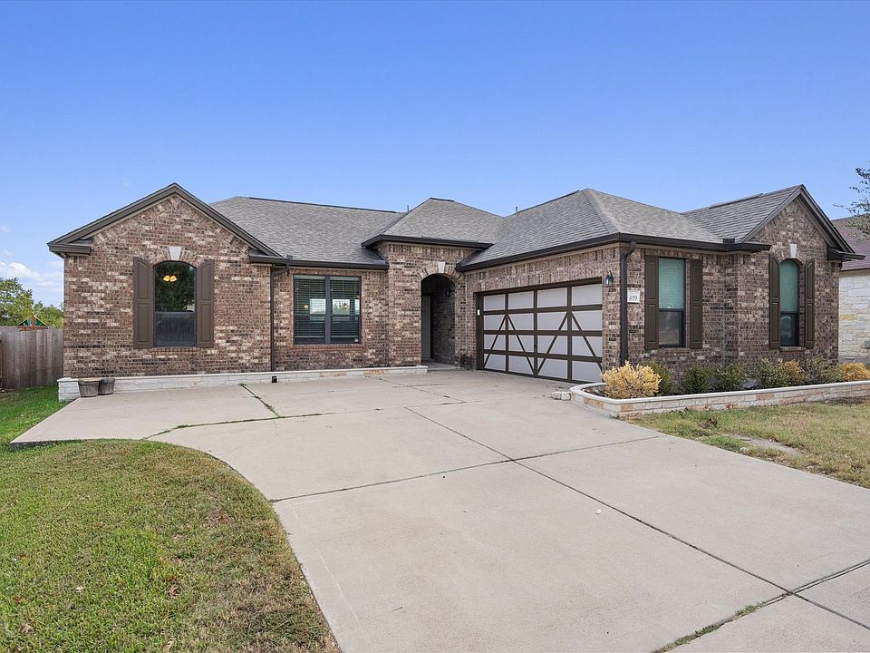 1st image of 409 Willow Walk Dr