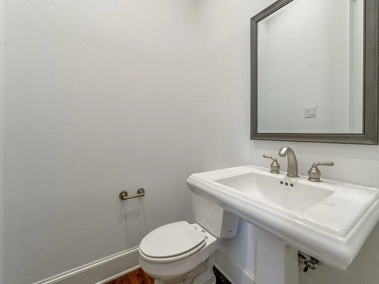 4223 Travis St — Photo 11