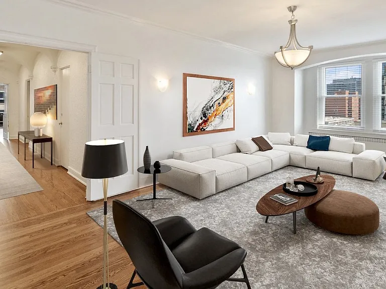 3000 N Sheridan — Photo 11