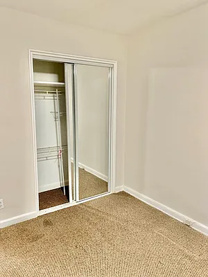 Rented by Halvatzis Realty | media 19