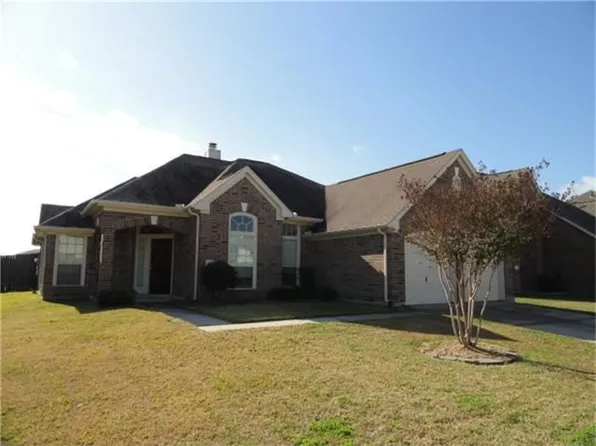 1707 Country Club Cove Dr, Baytown, TX 77521
