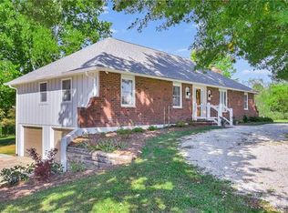 708 N Borgman Rd, Buckner, MO 64016