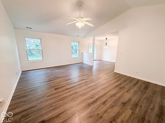 3rd image of 1619 Jaques Dr