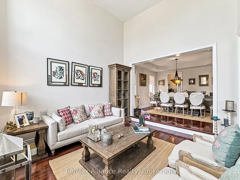 2404 Rideau Dr — Photo 7