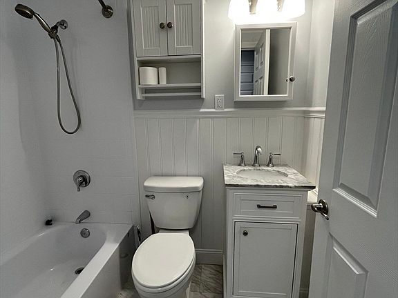 3rd image of 232 Low St APT 6