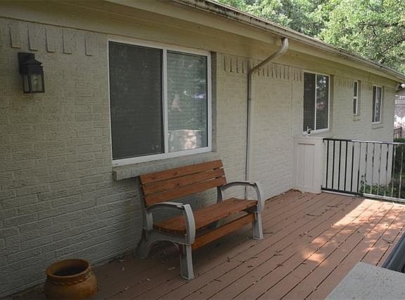 4th image of 2700 Chinquapin Oak Ln