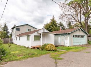 748 25th St, Springfield, OR 97477