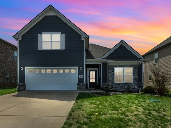 2424 Hollis Dr, Murfreesboro, TN 37127