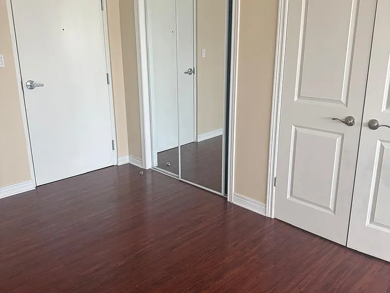 320 Vine St #2B — Photo 2