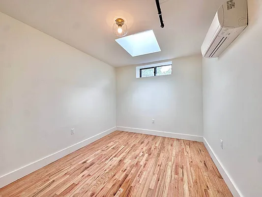 Rented by Doorway NYC, LLC | media 17