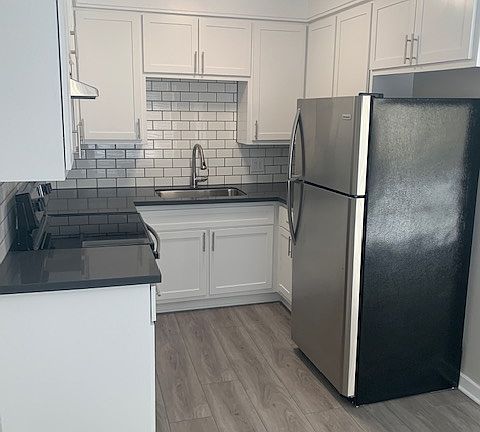 3rd image of 501 S Mariposa Ave #308