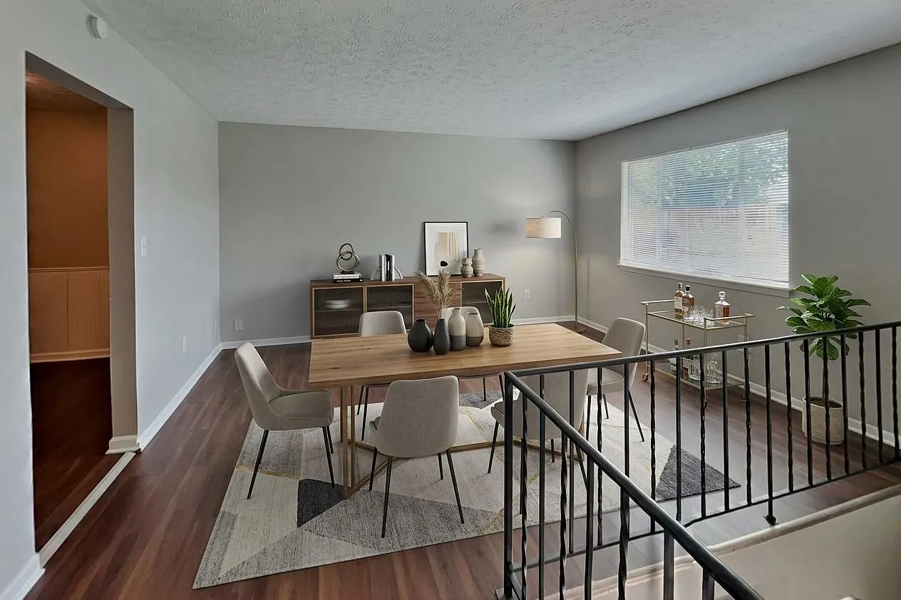 4 bed, 1.5 bath, 2072 sqft, $2,650 — Photo 4