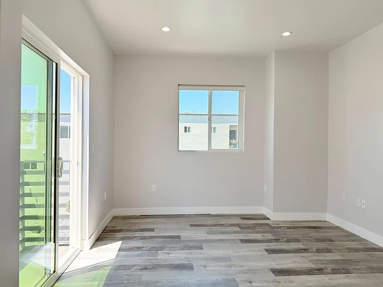 Case Townhomes — Photo 14