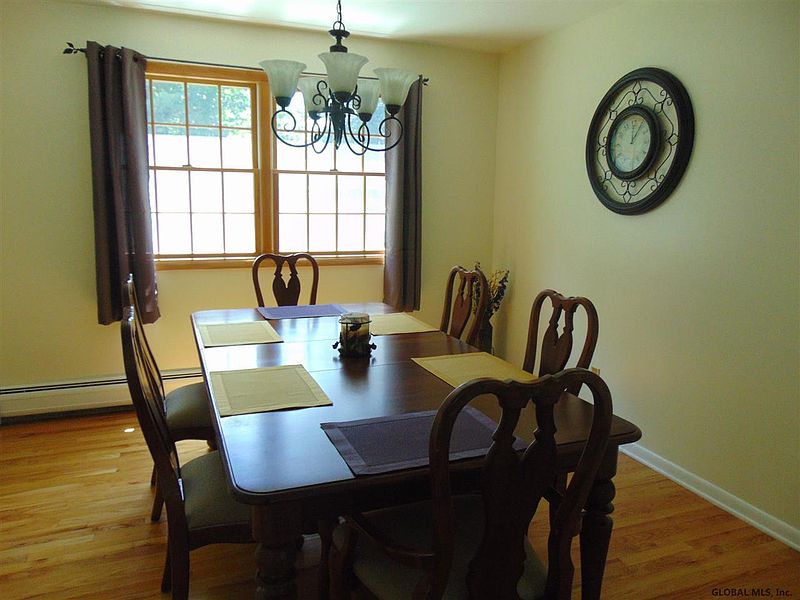 5th image of 37 PEPPER HOLLOW Drive