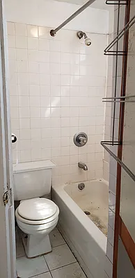 Rented by MCR Realty | media 21