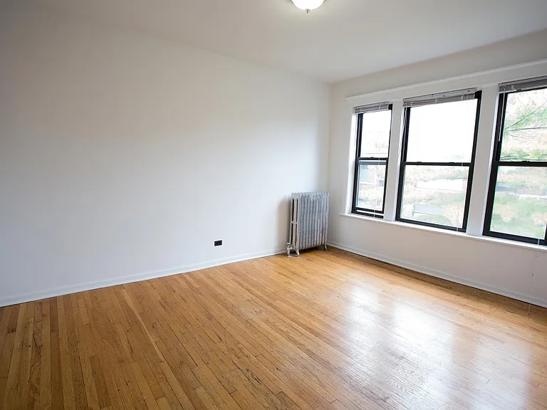 5416 S. Woodlawn Avenue — Photo 38